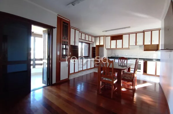 Casa para venda, 4 quarto(s), Petrópolis, Caxias Do Sul