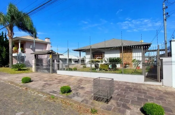 Casa para venda, 06 quarto(s), Cinqüentenário, Caxias do Sul