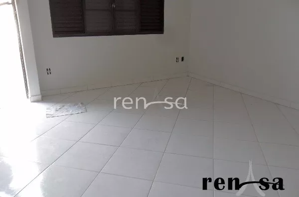 Casa, 03 quarto(s), Santa Catarina, Caxias do Sul