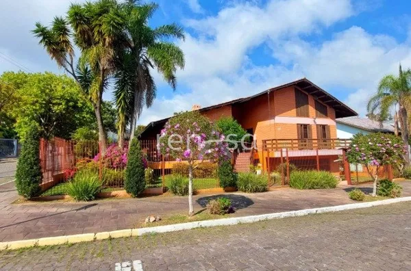 Casa, 04 quarto(s), Sagrada Família, Caxias do Sul