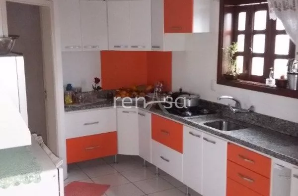 Casa, 03 quarto(s), Universitário, Caxias do Sul