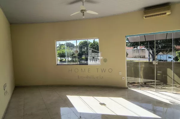 Sobrado para aluguel, 3 quarto(s),  Jardim Silvestre, Bauru