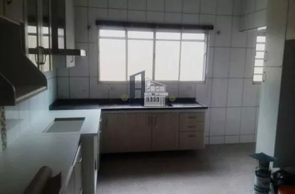 Casa com piscina para aluguel, 3 quarto(s),  Parque Jardim Europa, Bauru