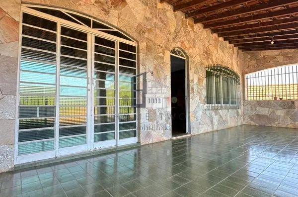 Casa para aluguel, 4 quarto(s),  Vila São João Da Boa Vista, Bauru