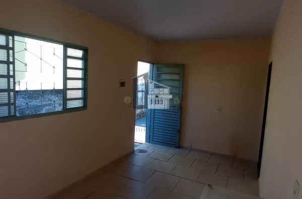 Casa para alugar, 40 m² por R$ 650,00/mês - Vila Santa Luzia - Bauru/SP