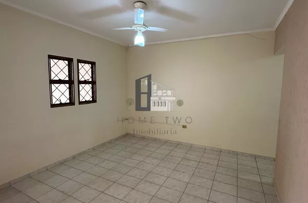Casa com 2 dormitórios para alugar, 110 m² por R$ 1.450,00/mês - Vila Jardim Celina - Bauru/SP