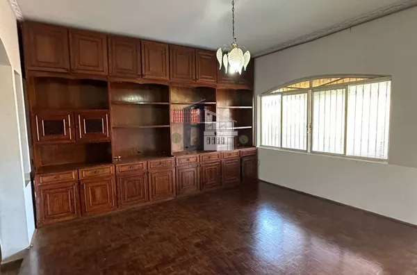 Casa para aluguel, 4 quarto(s),  Vila São João Da Boa Vista, Bauru