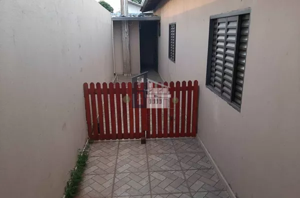 Casa para venda e aluguel, 3 quarto(s),  Ferradura Mirim, Bauru