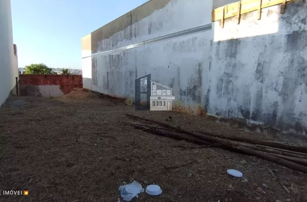 Terreno à venda, 180 m² por R$ 88.000 - Vila Industrial - Bauru/SP