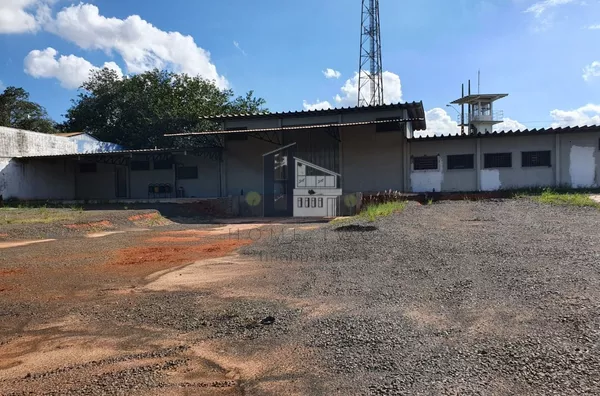 Galpão para alugar, 470 m² por R$ 8.000,00/mês - Chácaras Bauruenses - Bauru/SP