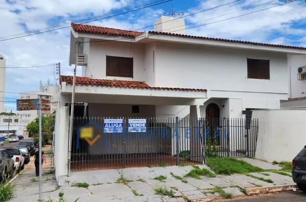 Sobrado de Esquina no Jardim dos Estados 