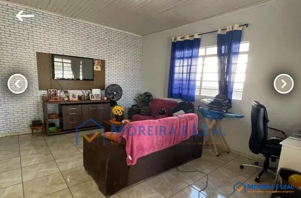 Casa a venda com 360 metros de área útil 