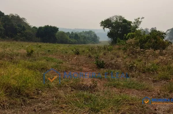 Fazenda situada a 28 km de Campo Grande