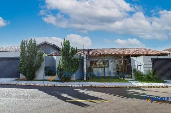 Casa para venda com ótima localização 