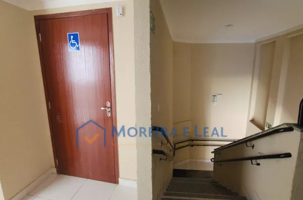 Sala comercial em andar para locação - 75,92m²