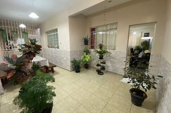 casa de 4 quartos em condomínio no Jardim Leblon - Foto 1