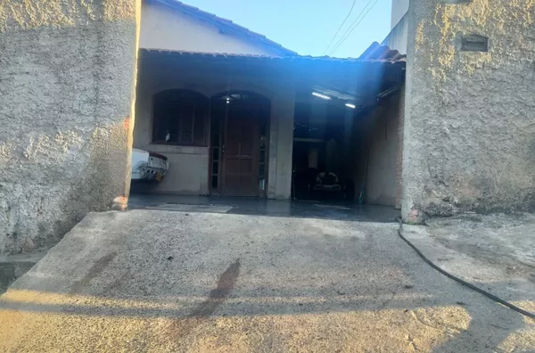 Casa Térrea e Independente com 3 Quartos, Lazer Completo e Estrutura para Expansão no Bairro Jaqueline! - Foto 2