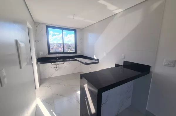 Exclusividade e Alto Padrão no Santa Amélia: Cobertura 1 por Andar com 4 Vagas - Foto 4