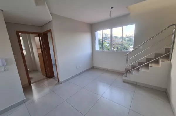 Cobertura de 2 quartos no Santa Mônica: Conforto e Vista Privilegiada - Foto 2