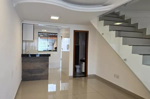 Casa Duplex com 2 Quartos, Área Gourmet e 2 Vagas no Santa Branca - Foto 2
