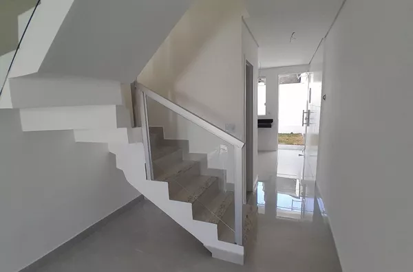 Casa Independente de 2 qtos 2 vagas em ótima localização no B. Floramar - Foto 6