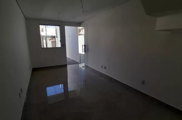 Casa Independente de 2 qtos 2 vagas em ótima localização no B. Floramar - Foto 6