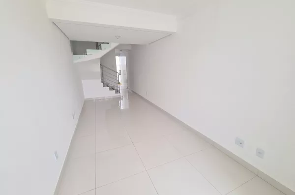 Linda Casa Independente de 2 qtos em ótima localização no B. Jd. Guanabara - Foto 4