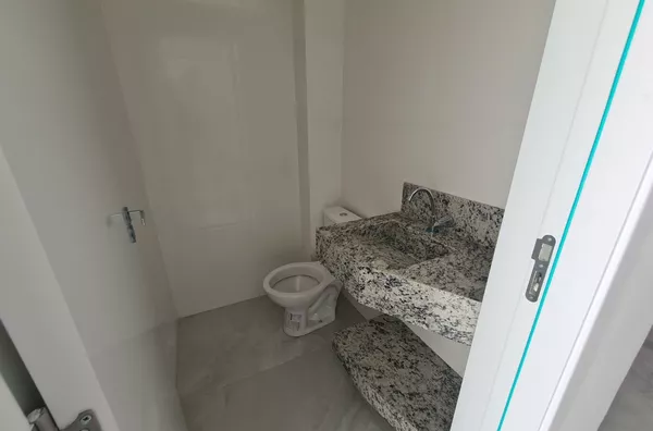 Casa Independente de 2 qtos em ótima localização no B. Candelária. - Foto 6