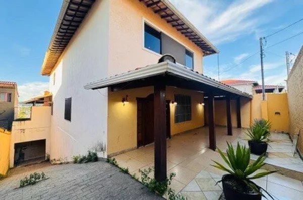 Casa no bairro Canaã – lote inteiro, lazer completo e muito espaço - Foto 1