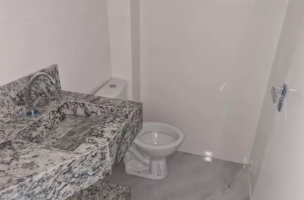 Casa Independente de 2 qtos em ótima localização no B. Candelária. - Foto 6