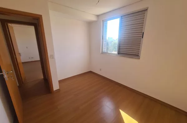 Apartamento de 92m2, 3 quartos, com suíte, 2 vagas e DCE no Santa Mônica