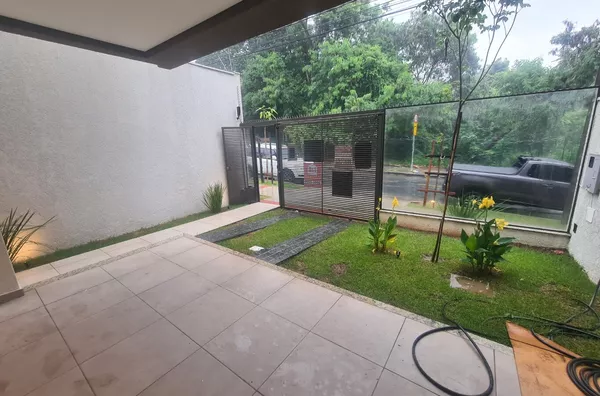 Casa Duplex de Alto Padrão no Itapoã – 3 Quartos, Suíte com Closet e Lazer Privativo - Foto 2