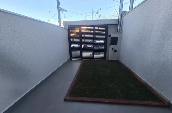 Casas Duplex 2 Qtos, Moderna no Bairro Planalto!