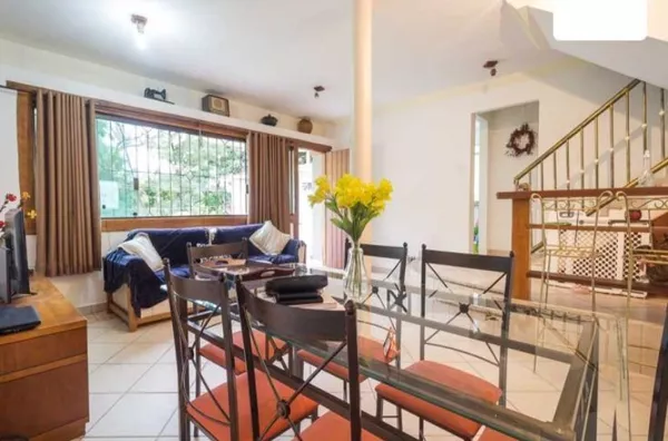 Linda casa duplex em terreno de 400m2 no são joão batista - Foto 1