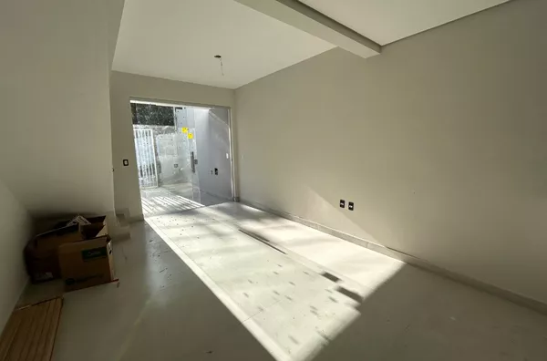 Casa para venda, 2 quartos com suite no Planalto, Belo Horizonte