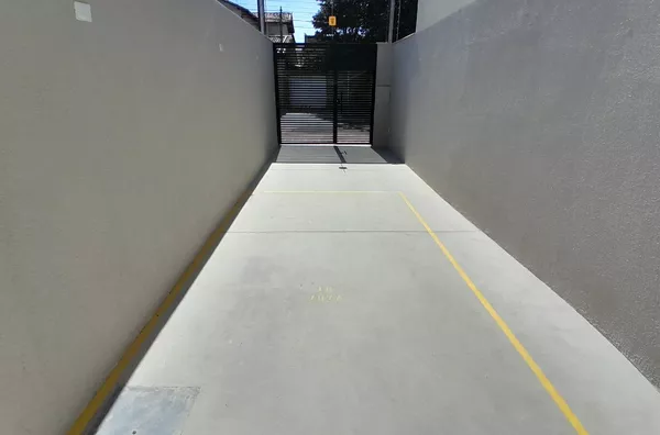 Casa Independente de 2 qtos em ótima localização no B. Santa Mônica. - Foto 3