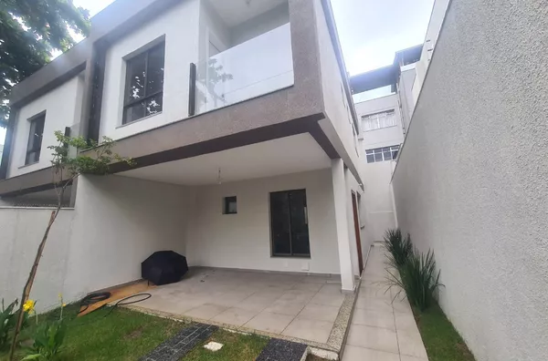 Casa Duplex de Alto Padrão no Itapoã – 3 Quartos, Suíte com Closet e Lazer Privativo - Foto 1