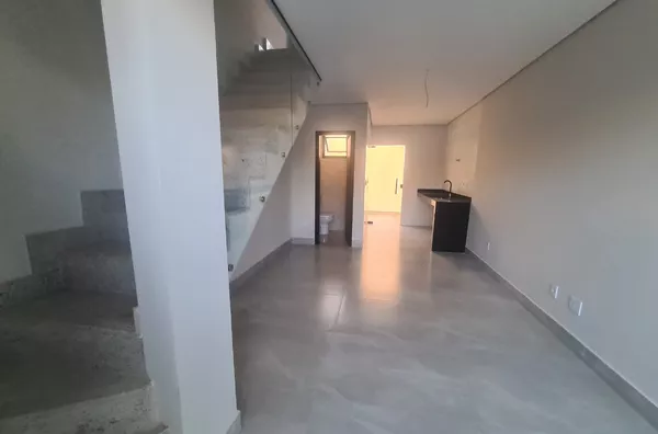 Casas Duplex 2 Qtos, Moderna no Bairro Planalto!