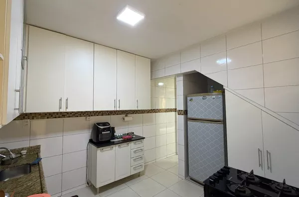 casa de 4 quartos no melhor local do bairro! - Foto 3