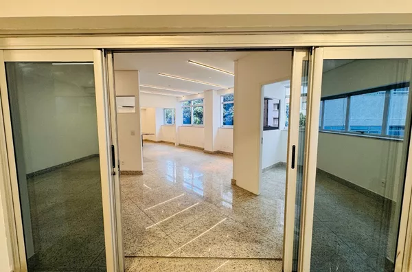 Sala / Andar Comercial de Prestígio à Venda — Edifício Vivaldi, Lourdes (BH) - Foto 5