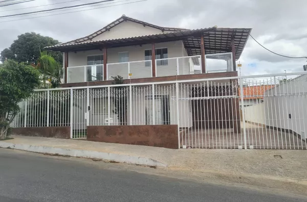 Casa de Alto Padrão no Planalto - Sua Família Merece Este Conforto! - Foto 1