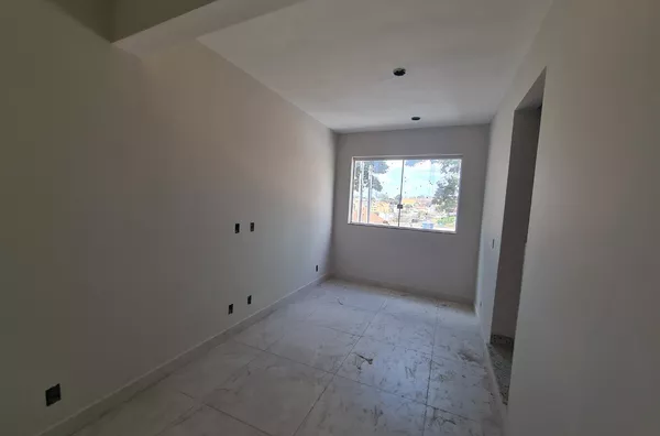 Casa Independente de 2 qtos em ótima localização no B. Céu Azul - Foto 2