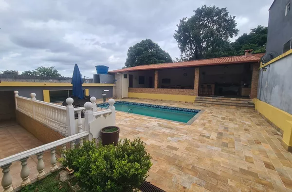 Casa Linear de 5 Quartos, 4 vagas, com Lazer Completo e Lote de 566m² no Bairro Céu Azul - Foto 1