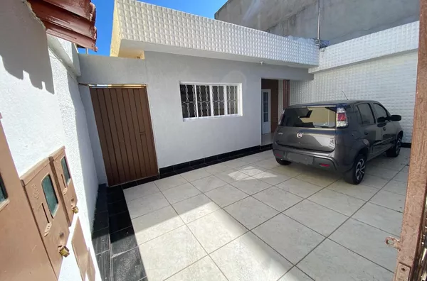 casa de 3 quartos + Loja + moradia nos fundos - Foto 1