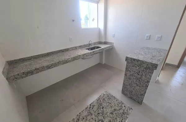 Cobertura de 3 Quartos com Suíte e Elevador em ótima localização no B. Copacabana - Foto 14
