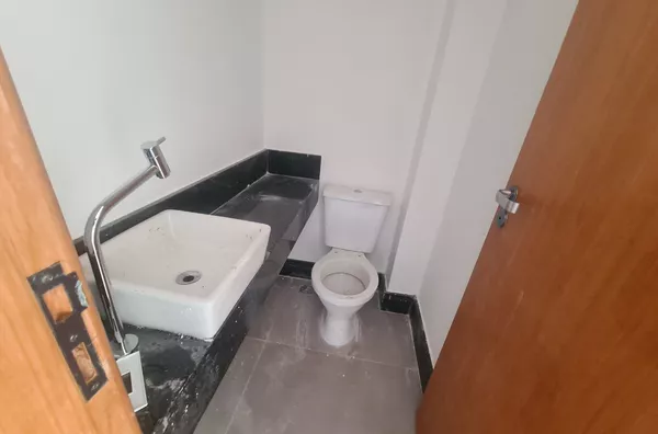 Casa Independente de 2 Qtos com 2 Suítes | B. Santa Mônica - Foto 6