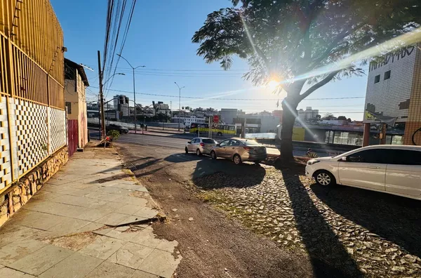 Oportunidade! Galpão + Escritórios + Casa no Itapoã - Foto 5