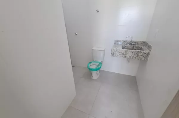 Cobertura de 3 Quartos com Suíte e Elevador em ótima localização no B. Copacabana - Foto 26