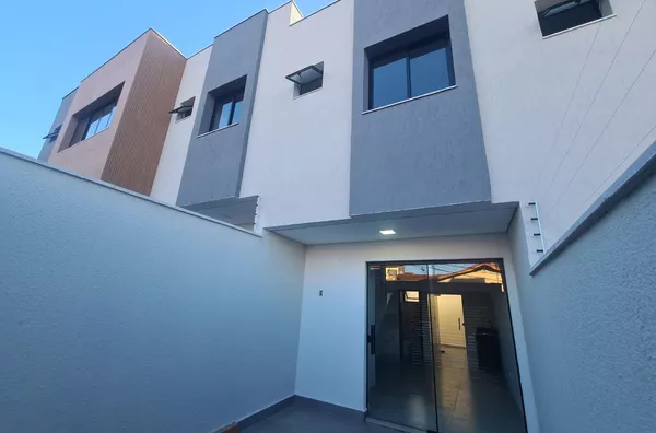 Casas Duplex 2 Qtos, Moderna no Bairro Planalto!