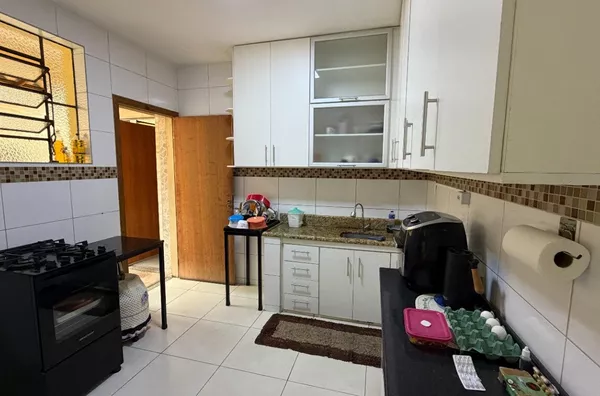 casa de 4 quartos no melhor local do bairro! - Foto 1
